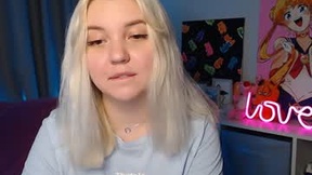 Recent Screenshot of  _blonde_barbie_