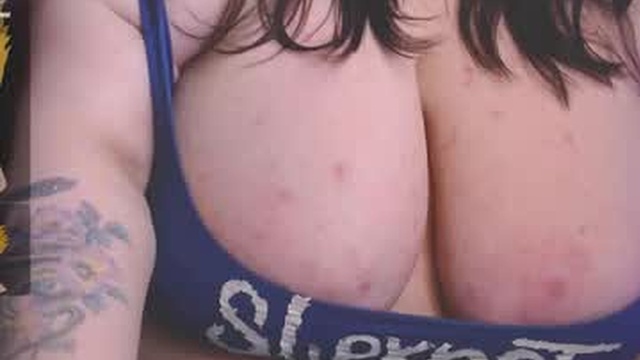 _ellybelly_