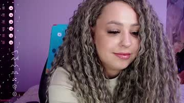 _just_a_queen_3