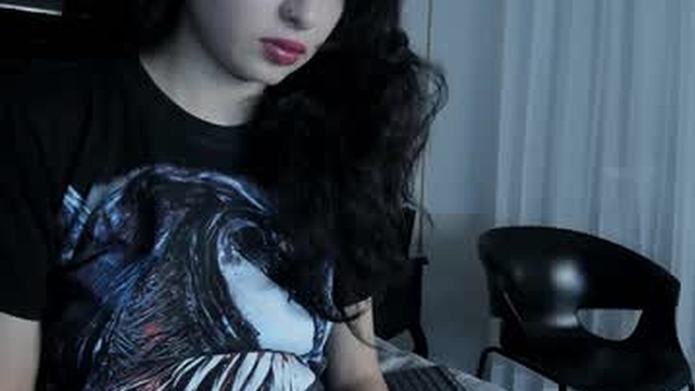 adeelinee
