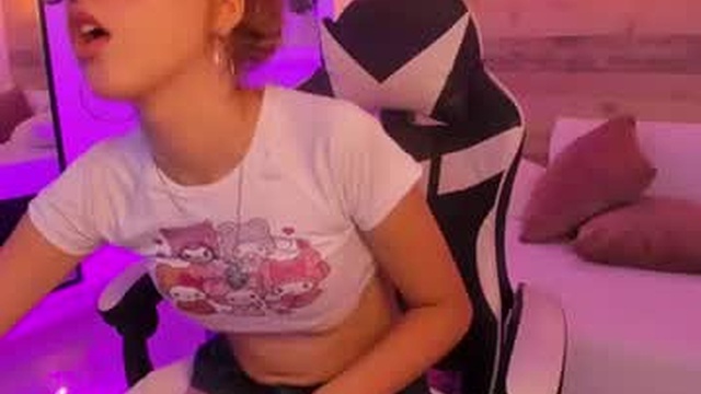 agatha_swam