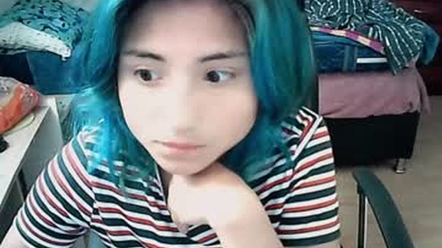 akai_krazna01