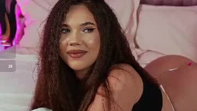alexis_peachx