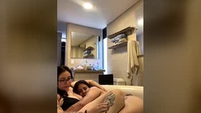 Recent Screenshot of  alison_and_lucy_