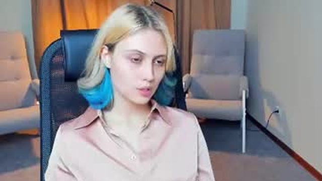 angelinaholly