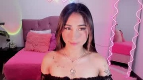 हाल ही का स्ट्रीनिॉट ariana_tay1