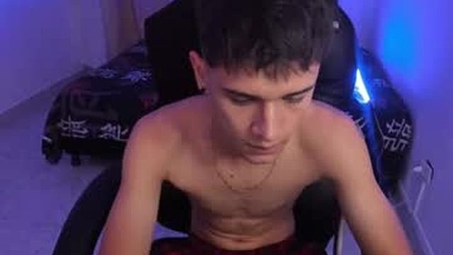 aron_boyy