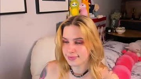 हाल ही का स्ट्रीनिॉट arya_deepthroat_queen