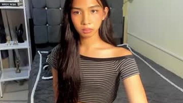 asian_prettypetite