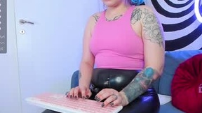 Recent Screenshot of  aurora_hotter