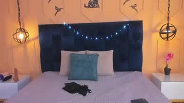 bigboobsnaughty1