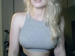 blondetittylove's Profile Pic