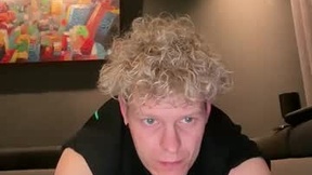 Recent Screenshot of  blondguy30