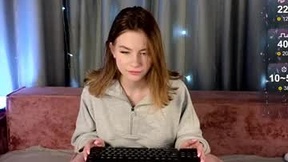 Captura de tela recente de caitlin_crystal