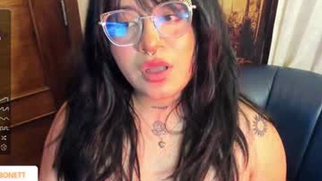 chloe_bonnet