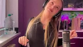 Recent Screenshot of  cleotildeamsinger
