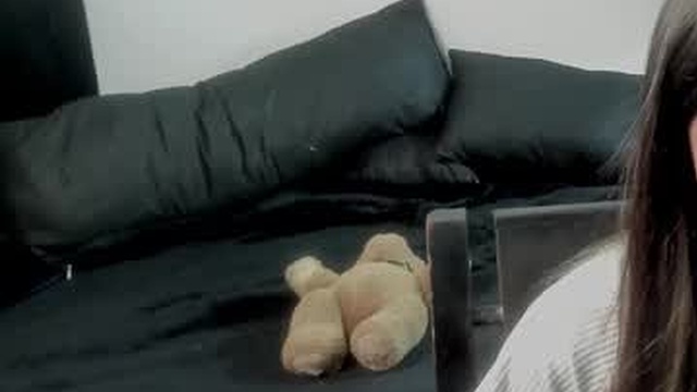 dangerus_brunette