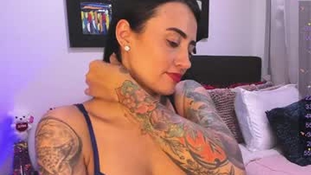 daniela_redwine