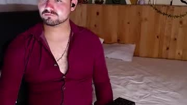 dereck_mills3