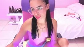 Recent Screenshot of  doll_squirtt