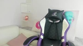 Recent Screenshot of  ella_starrr_