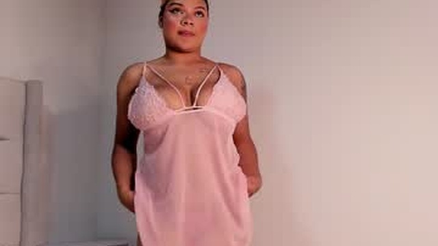 eloisa_cleavage_