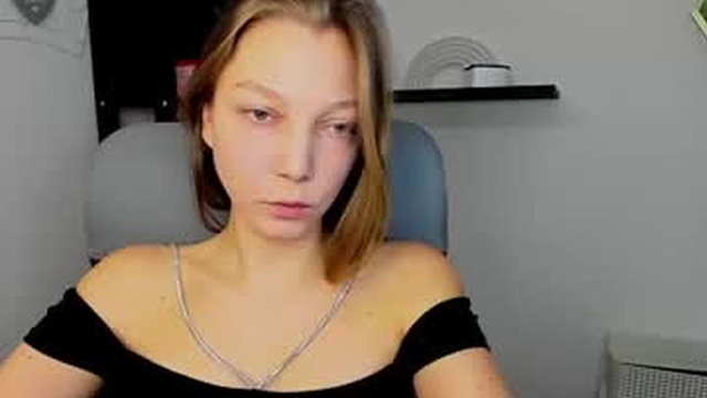 emilly_xkiss