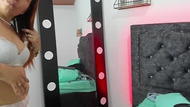 emily_matture