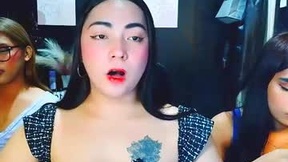 हाल ही का स्ट्रीनिॉट emilyhotasian