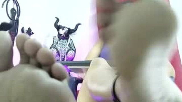 feetbynic37