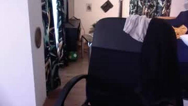 feetkissboy