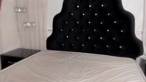 हाल ही का स्ट्रीनिॉट hazelnova