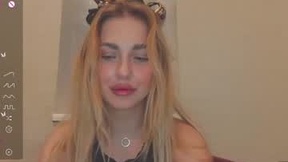 Recent Screenshot of  holly_molly8