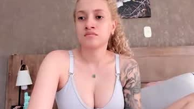 juviablondie