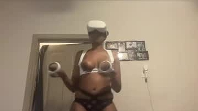 kiki_vaxxz