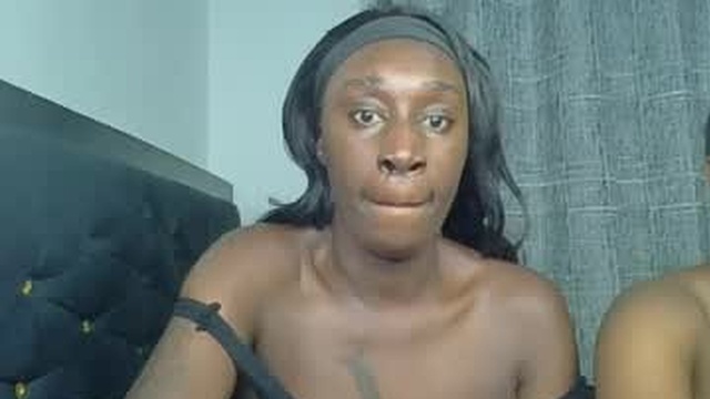 kinky_leila