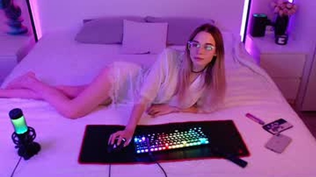 kira_lux