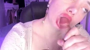 Recent Screenshot of  kittywantslove23