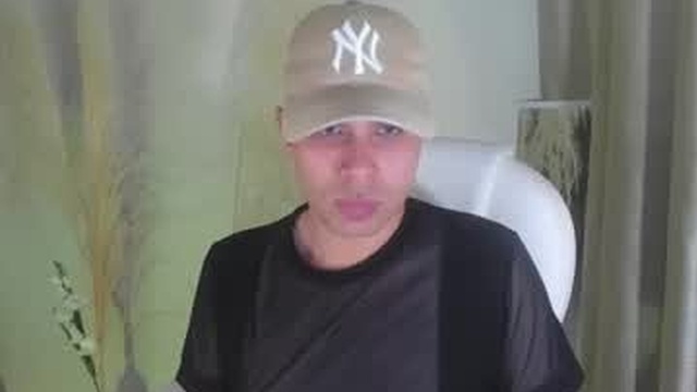 latin_boy_surprise