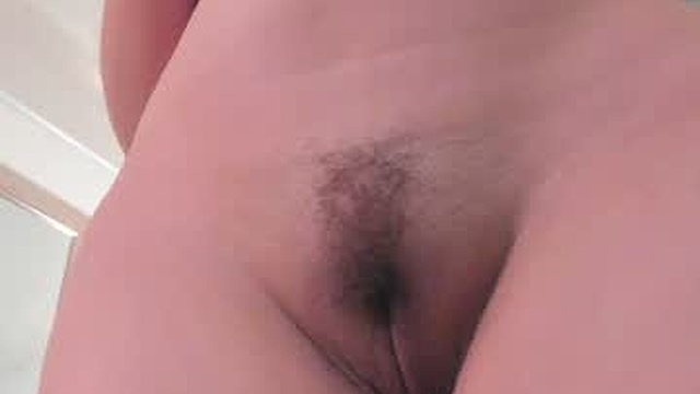 leah_bloom_