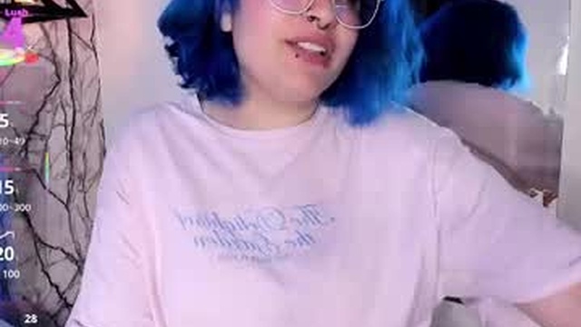 lilith_curvy