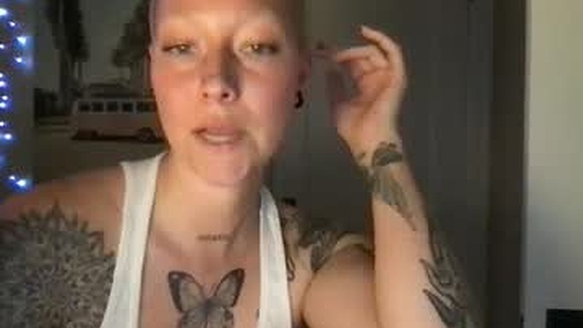lilpeachykeenn