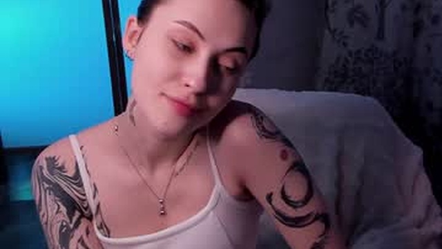 lina_n_kitty
