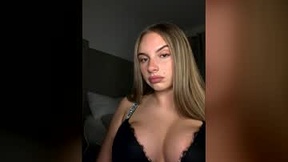 Recent Screenshot of  lolaaalive