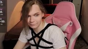 Recent Screenshot of  loral_avery