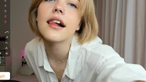 Recent Screenshot of  maya_blonde18