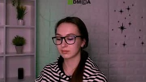 لقطة شاشة حديثة لـ maya_minxx