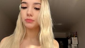 Recent Screenshot of  maybellauletta