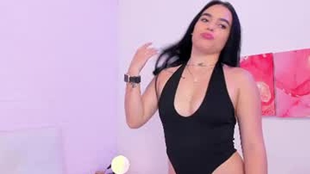 mia_sterliing