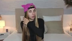 Recent Screenshot of  missameliia_